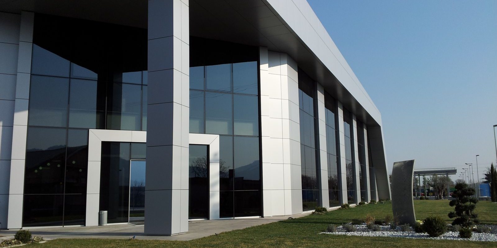 busi-group-paitone-01